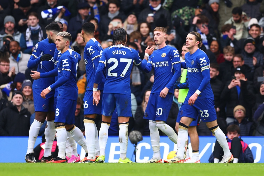 扛起球队！字母哥半场10中8，得到19分8篮板3助攻