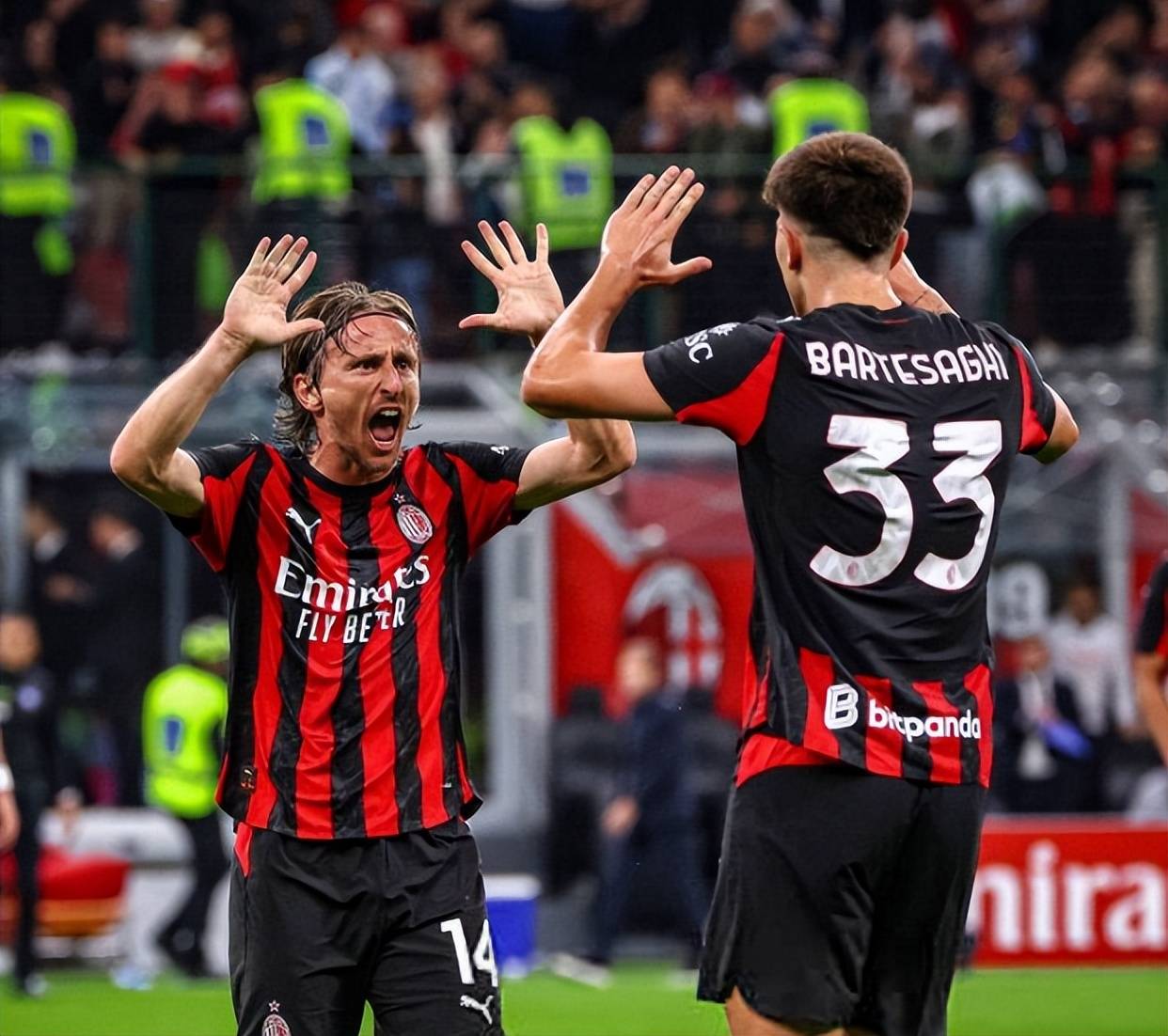 记者：拜仁拥有伊兰昆达的回购条款，回购价450-500万欧元