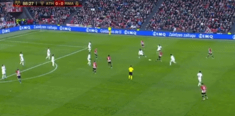 记者：丘库埃梅卡本人很想回到多特，但后者对其伤病史有顾虑